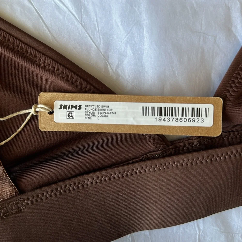 Skims Swim‎ Top. PLUNGE BIKINI TOP, COLOR COCOA, SIZE L NWT